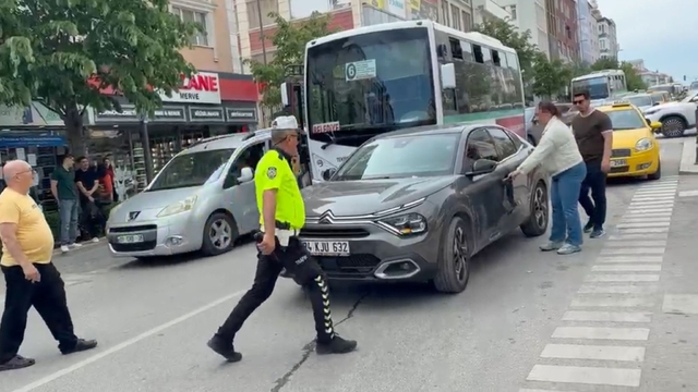 Çerkezköy'de maddi hasarlı kaza sonrası gerginlik