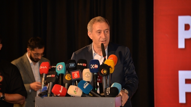 DEM Parti'li Bakırhan: Onurlu bir barışın ve kalıcı bir çözümün yolu, Diyarbakır'dan geçer