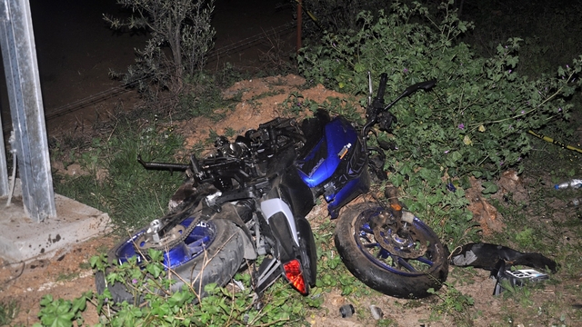 İzmir'de kamyonetle çarpışan motosikletin sürücüsü öldü