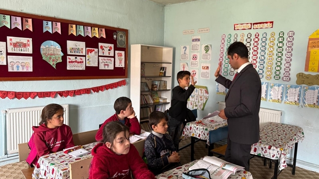 İki ayının saldırısından kurtulan Sencer okula başladı