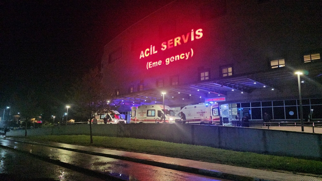 Çorum'da çıkan bıçaklı kavgada 2 kişi yaralandı