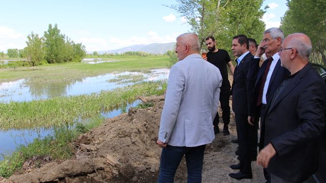 MHP Tokat Milletvekili Bulut, taşkından etkilenen alanlarda incelemelerde bulundu