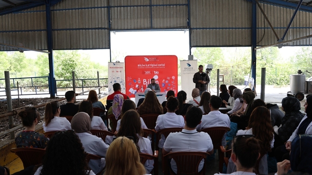 Bilim toplumun her kesimiyle bir araya geliyor