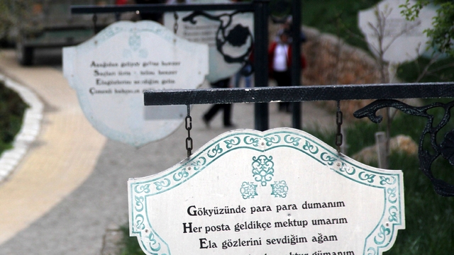 Kemaliye'nin duygu yüklü manileri Apçağa'da yaşatılıyor