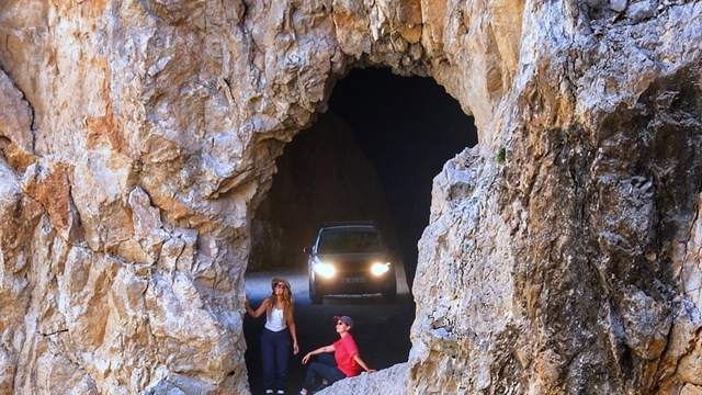132 yılda yapılan Taş Yolu turistleri kendine çekiyor