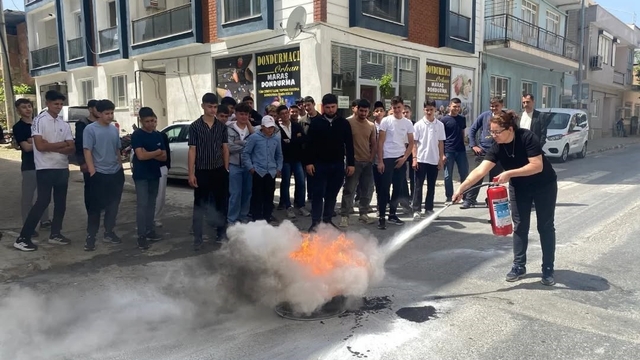 Yenipazar MESEM'de yangın ve acil durum tatbikatı yapıldı