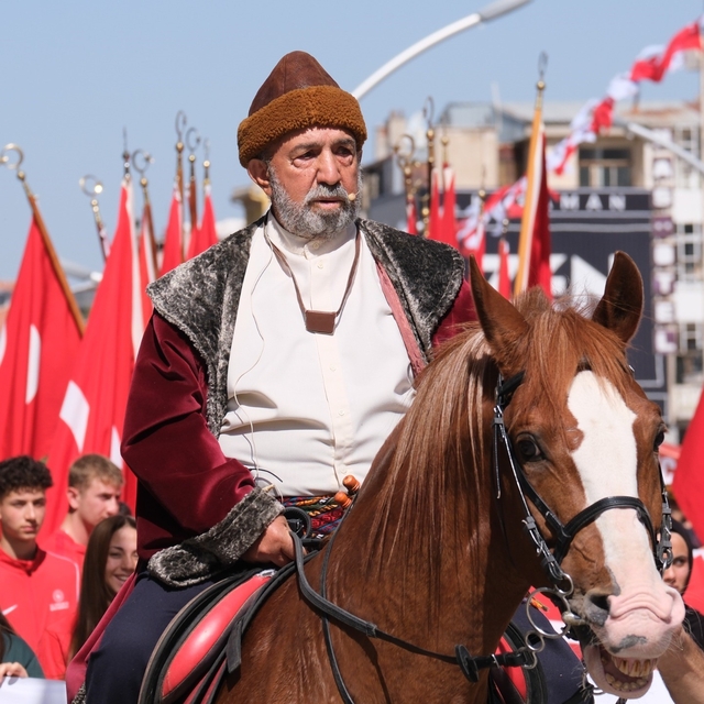 Karaman'da "Türk Dili Yürüyüşü" düzenlendi