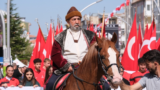 Karaman'da "Türk Dili Yürüyüşü" düzenlendi