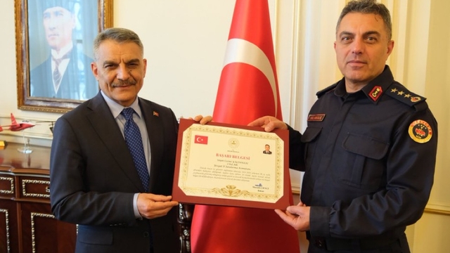 Yozgat İl Jandarma Komutanı Yalınkılıç'a başarı belgesi verildi
