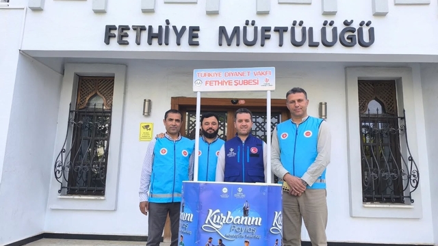 Türkiye Diyanet Vakfı Fethiye'de vekaletle kurban bağış standı açtı
