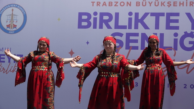 Özel öğrenciler, şenliğe renk kattı