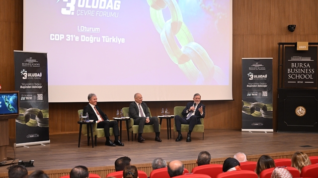 3. Uludağ Çevre Forumu Bursa Business School'da başladı
BTSO Yönetim Kurulu Başkanı İbrahim Burkay:
"Yeşil dönüşümde söz değil eylem üretiyoruz"