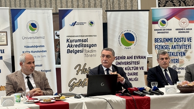 KAEÜ Rektörü Karahocagil, basın toplantısı düzenledi
