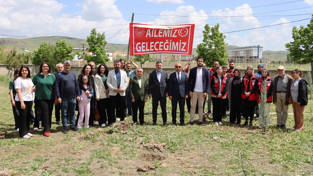 Yerköy'de Engelliler Haftası dolayısıyla fidan dikimi yapıldı