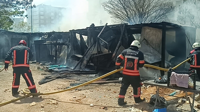 Malatya'da şantiyede korkutan yangın