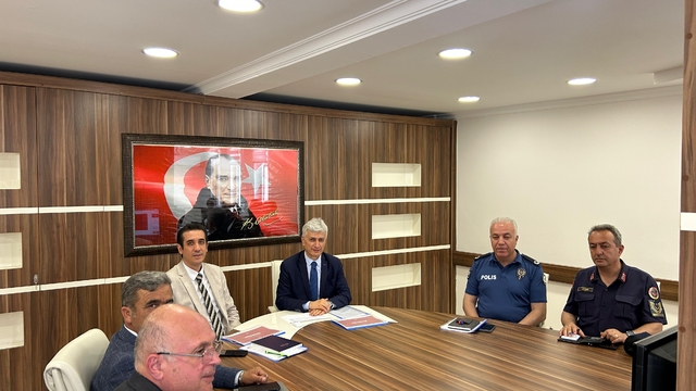 Bozyazı'da metruk yapılarla ilgili toplantı gerçekleştirildi