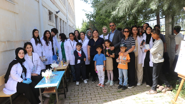 Siirt'te "Bilim ve Sanat Şenliği" düzenlendi