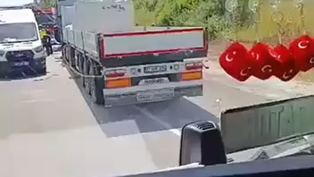 TIR ile çarpışan otomobildeki çift öldü