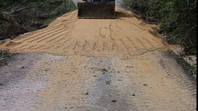 Karabük'te çöken köy yolu yeniden ulaşıma açıldı
