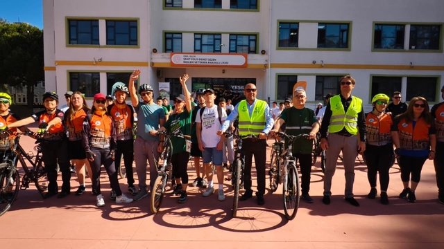 Gençler bağımlılığa karşı pedal çevirdi