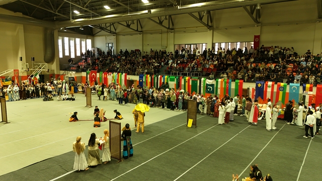 Kastamonu Üniversitesi'nde düzenlenen Gençlik Festivali farklı kültürleri buluşturdu
