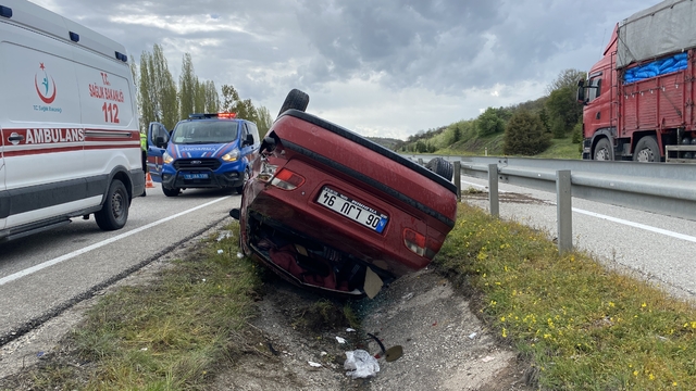Çorum'da otomobil takla attı: 5 yaralı