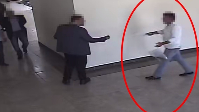 Sivrihisar Belediye Başkan Yardımcısı saldırıya uğradı
Mehmet Taş'a saldıran şahıs hakkında suç duyurusu yapıldı