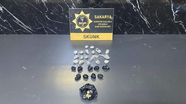 Sakarya'da uyuşturucu operasyonları kapsamında 4 kişi tutuklandı