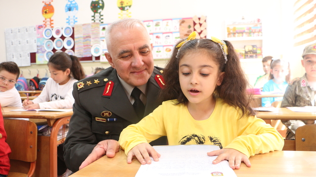 Samsun'da Mehmetçikten öğrencilere mektup
