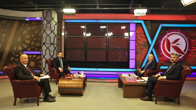 AK Parti Erzurum İl Başkanı Av. Küçükoğlu: "CHP'de başarıya nasıl gölge düşürürüz zihniyeti var"
"Erzurum Cumhurbaşkanımız için özel bir şehir"
"Bizim millete faydası olmayan sahte ve sanal tartışmalarla işimiz olmaz"