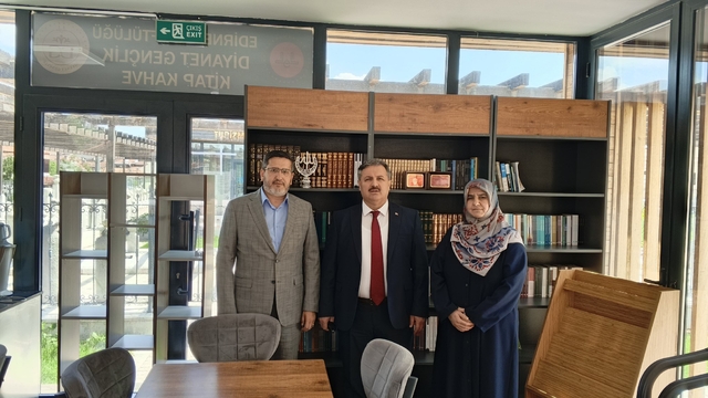 Edirne Müftüsü Çakır, Diyanet Genç Ofis'i inceledi