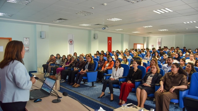 BŞEÜ'de 'Hemşirelik Haftası' coşkusu