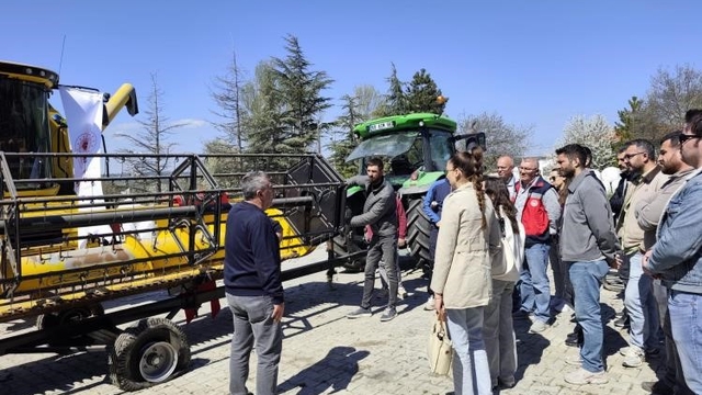Kütahya'da ziraat mühendislerine "Biçerdöver Kontrolörü Yetiştirme" kursu