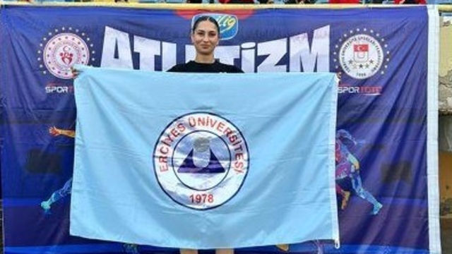 Erciyes Üniversitesi atletlerinden 4 madalya
