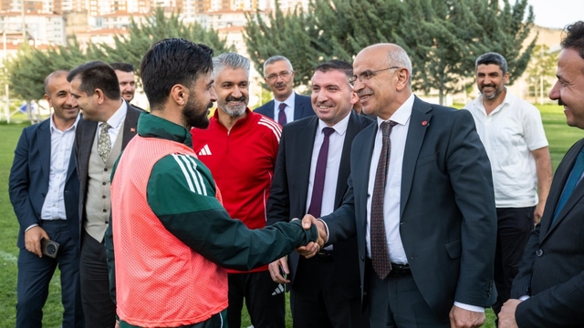 Başkan Er'den Malatya Yeşilyurtspor'a moral ziyareti