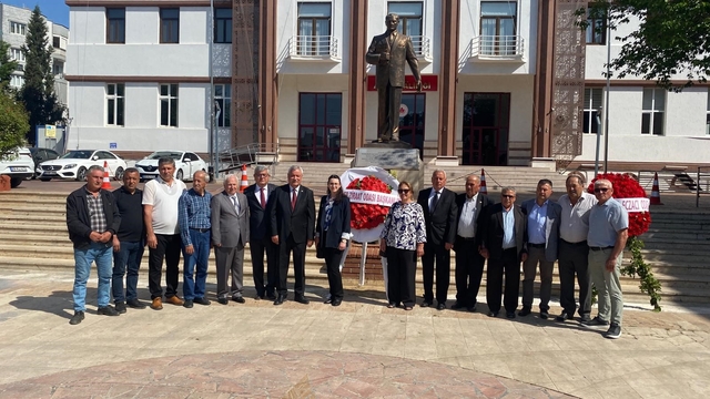 Aydın'da çiftçiler günlerini kutluyor