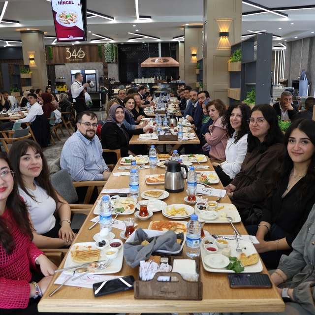Sivas'ta eczacılar Eczacılık Günü'nde bir araya geldi,