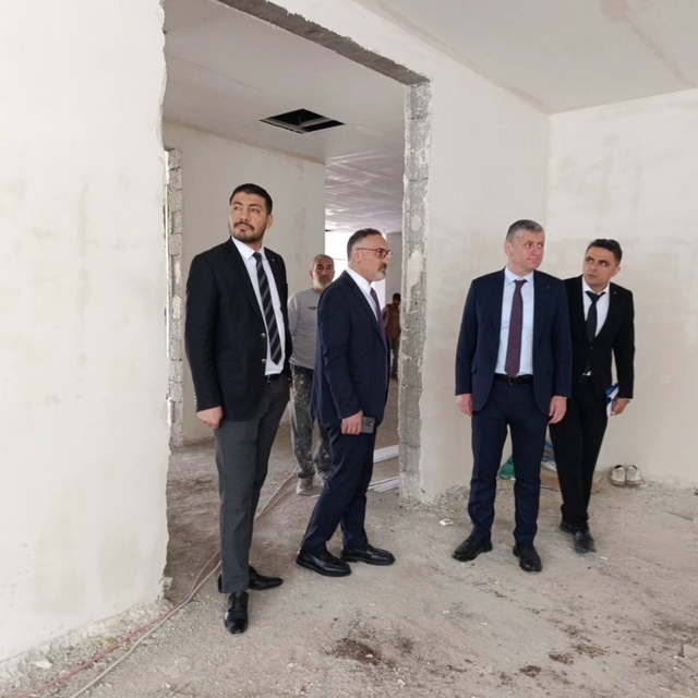 Kars'ta kütüphane yatırımları yerinde incelendi