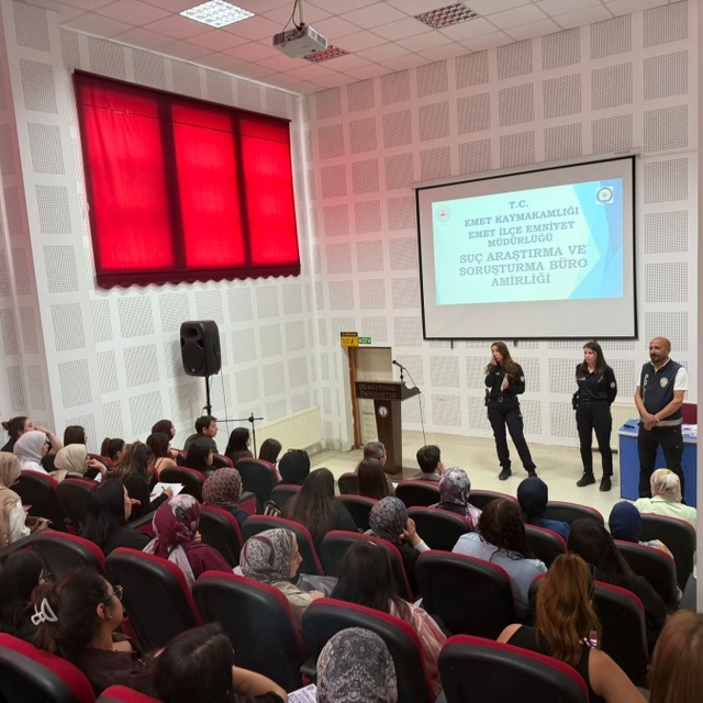 Emet MYO'da KADES uygulaması ve dolandırıcılıkla mücadele eğitimi