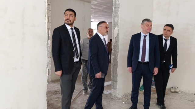 Kars'ta kütüphane yatırımları yerinde incelendi