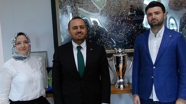 Hayat Hastanesi'nden Bursaspor'a destek ziyareti
Dr. Fatih Özkul, Bursaspor Vakfı üyesi oldu
