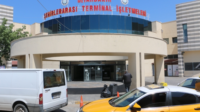 Diyarbakır Şehirler Arası Otobüs Terminal'inde firmalar bayram tatili için son günlerden umutlu