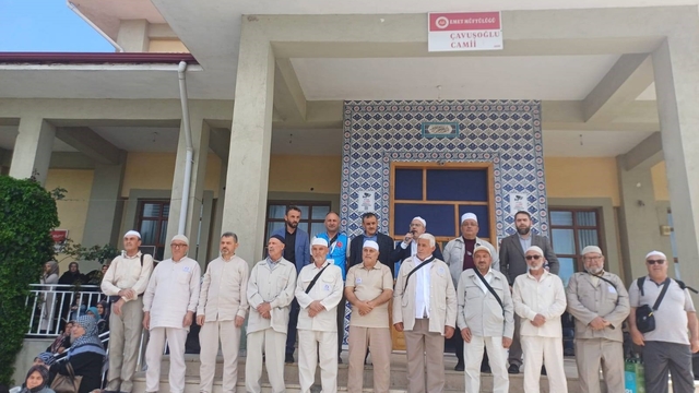 Emet'te 20 hacı adayı dualarla uğurlandı