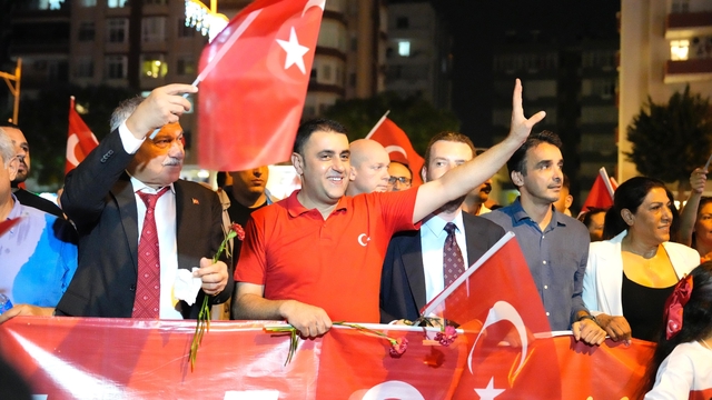 Çukurova'da 19 Mayıs coşkusu meşale yürüyüşü ve konserle yaşanacak