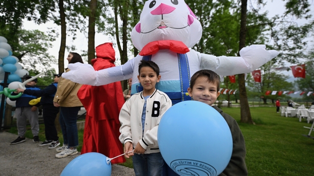 Düzce'de özel gereksinimli bireyler ve aileleri piknikte buluştu