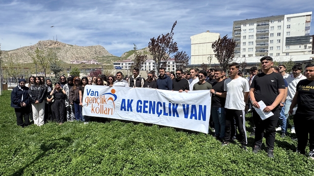 Van'dan 150 genç "Bir Gençlik Şöleni" için Kocaeli'ye uğurlandı