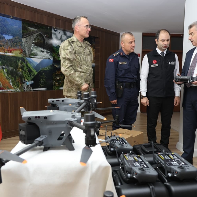 Artvin'de termal destekli dronlar güvenlik birimlerine teslim edildi