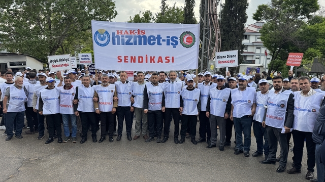 Kahramanmaraş'ın Pazarcık ilçesinde belediye işçisinin işten çıkarılması protesto edildi