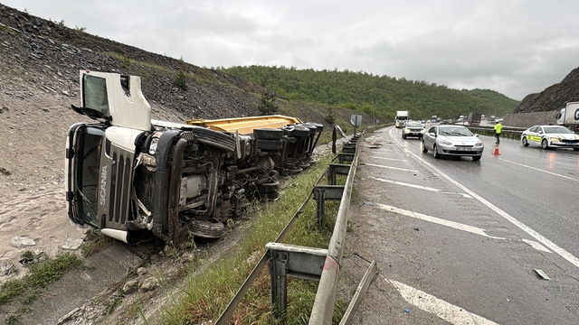 Samsun'da iki TIR çarpıştı: 2 yaralı