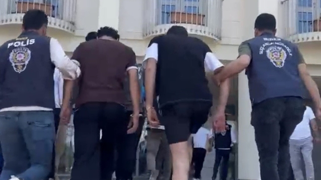 Çocuk istismarı görüntüleri satın aldığı iddiasıyla 2 şüpheli tutuklandı